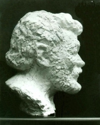 скульптурный портрет Николая Чекмарева, бюст, профиль