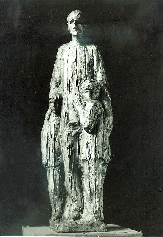 эскиз скульптурной композиции Корчак с двумя детьми