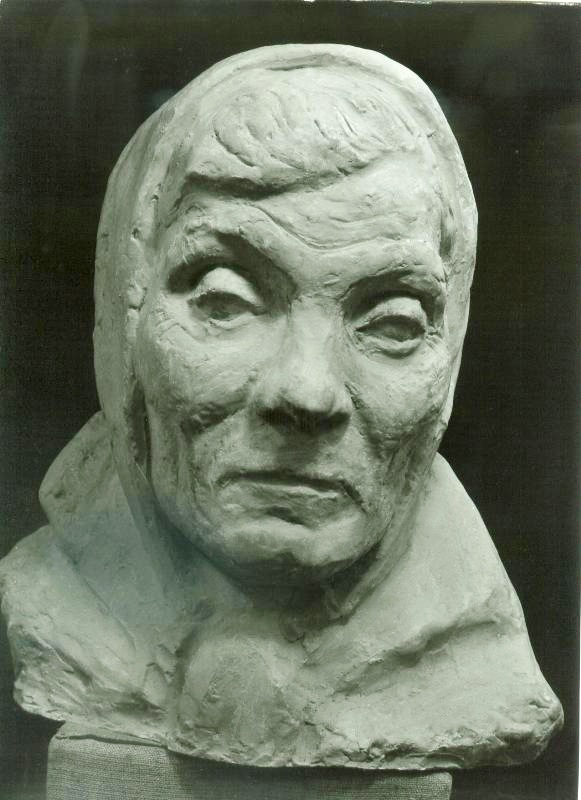 скульптурный портрет крестьянки Зинаиды Марковой